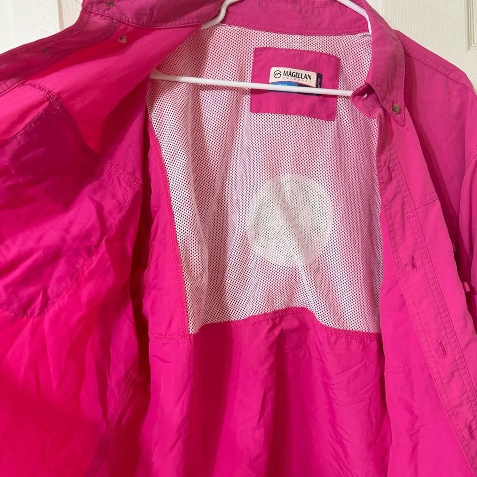 Magellan Outfitters pink fish gear ladies embroidered shirt -‎ Size xl - Image 5