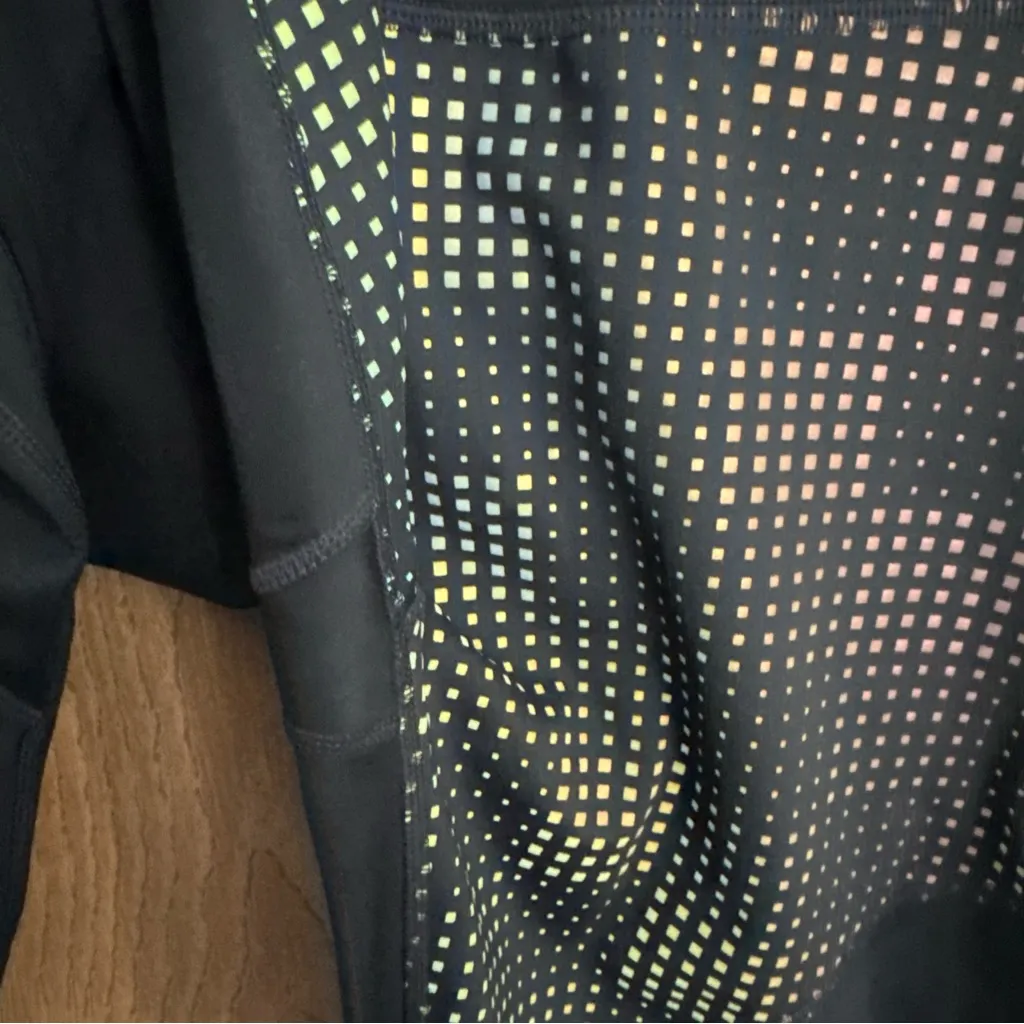 Athleta Aurora Precision 7/8 Tight Compression Reflective Black Running Leggings - Image 3