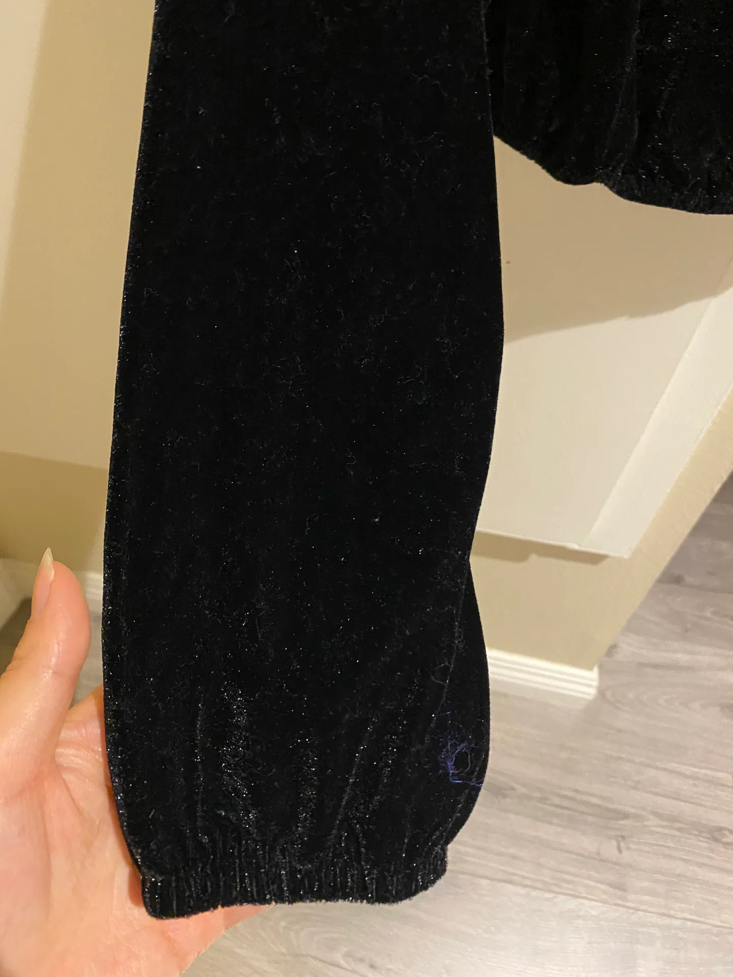 Black Velvet Off The Shoulder Crop Top Size XS - Image 3