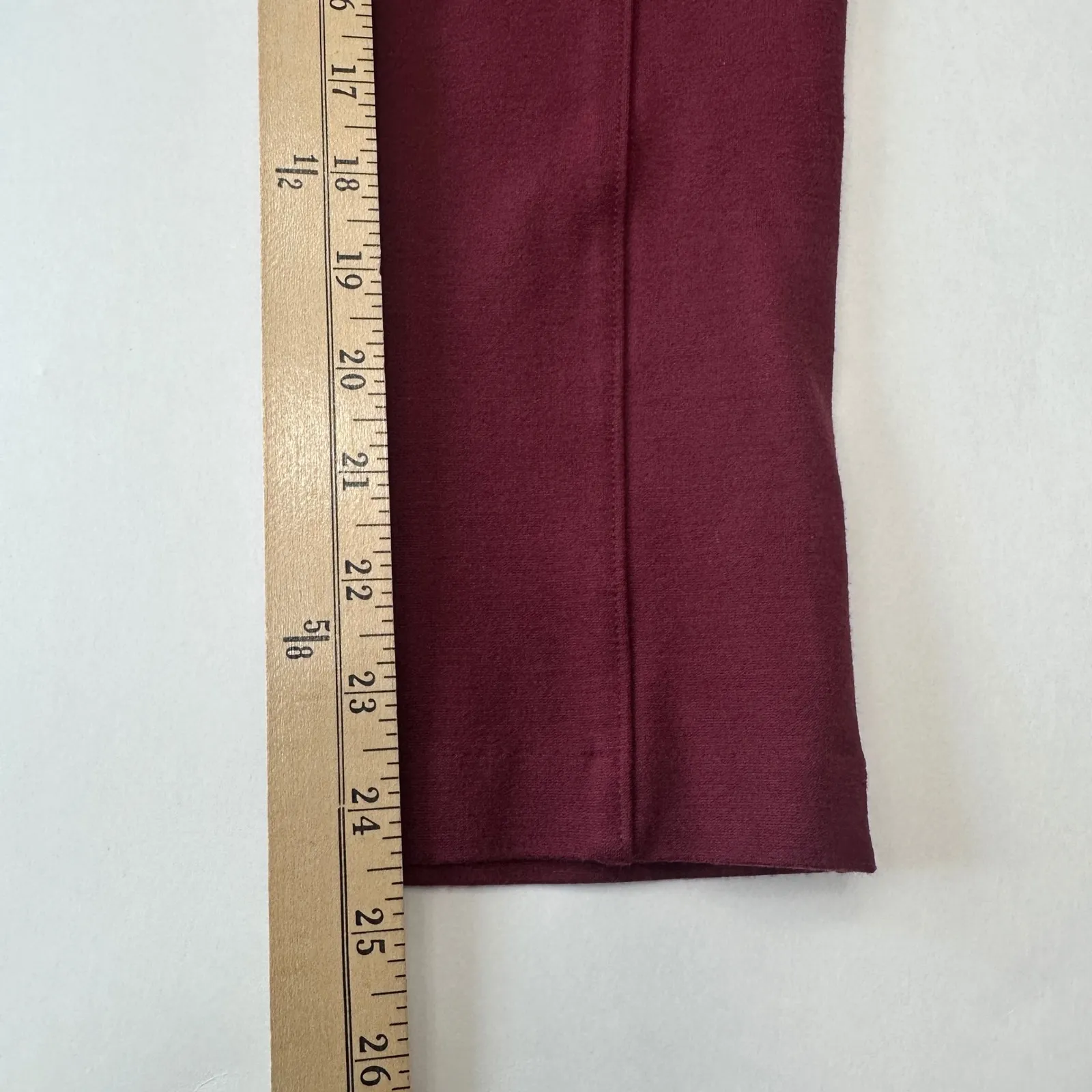 Michael Kors Burgundy Gold Button High Waist‎ Cropped Pants Women's Size Small Red - Image 9