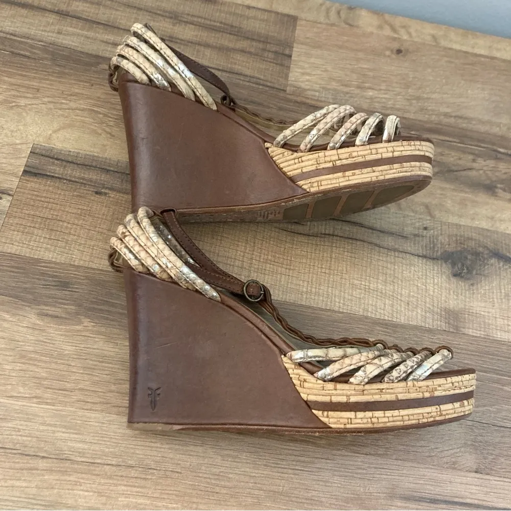 Frye  Shay Strappy T Brown Wedge Sandal Heels Women’s - Image 7