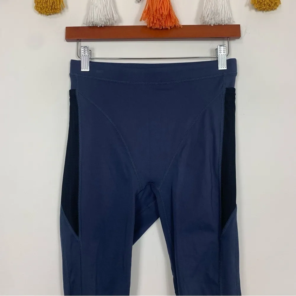 Fabletics Motion365 Navy Blue Black Mesh Panel 7/8 Leggings Size Small - Image 3