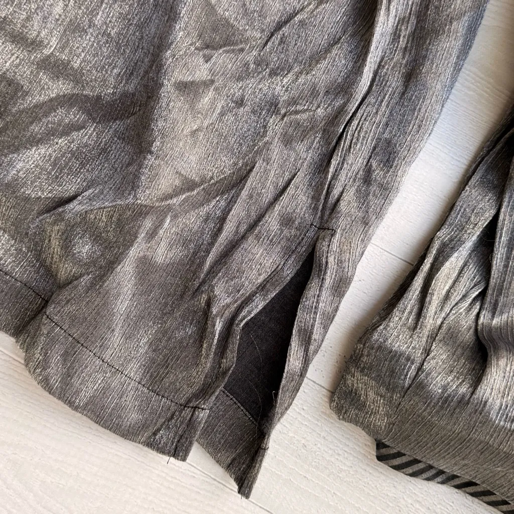 Vintage Silver Metallic Button Up Shirt Silk Flower Button Detail Sz 14 Gray - Image 4