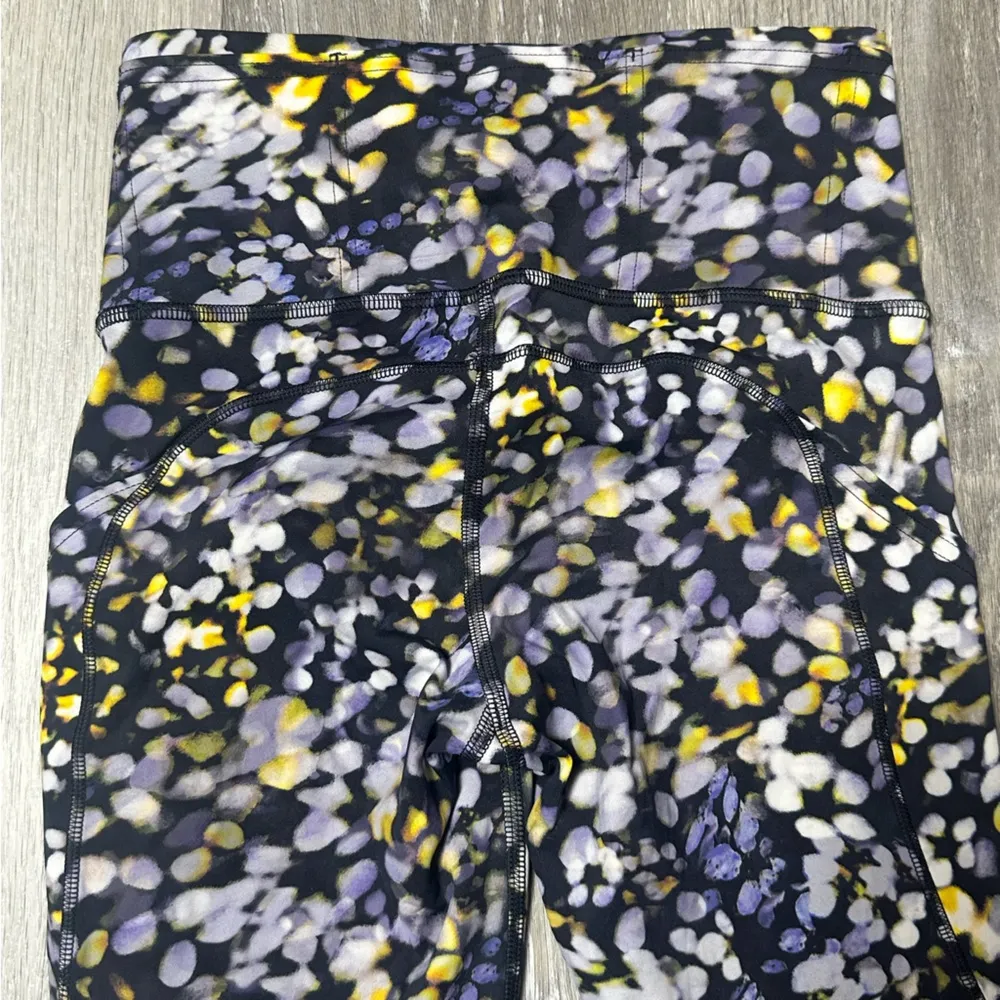 Lululemon Fast and Free Tight II 25" *Non-Reflective Nulux Metropolis Glow Multi - Image 4