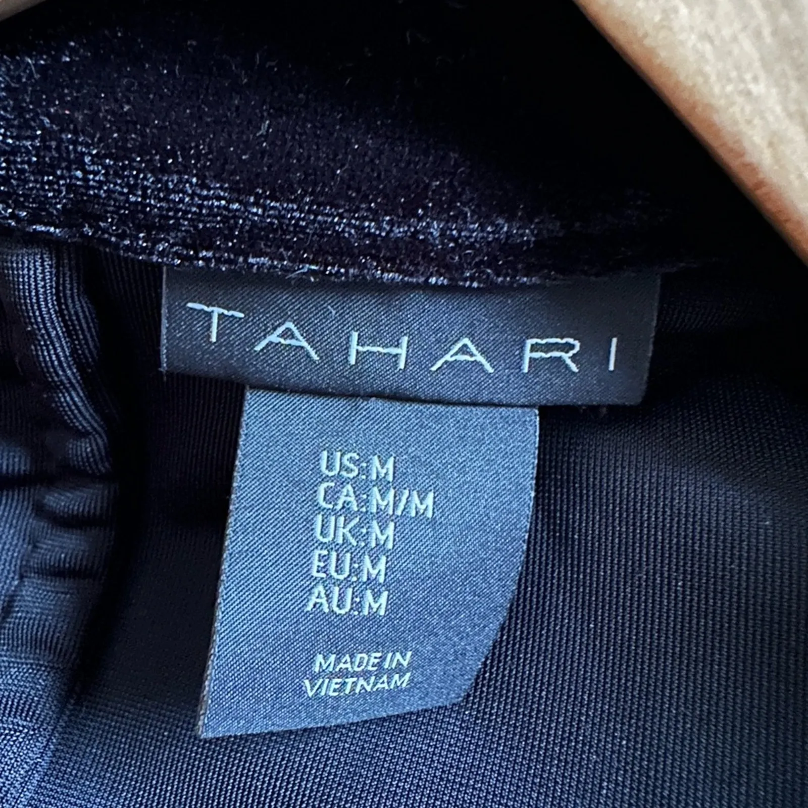 Tahari Black Velvet Blazer Floral Appliqué 3D Pockets Country Romantic Glam - Image 5