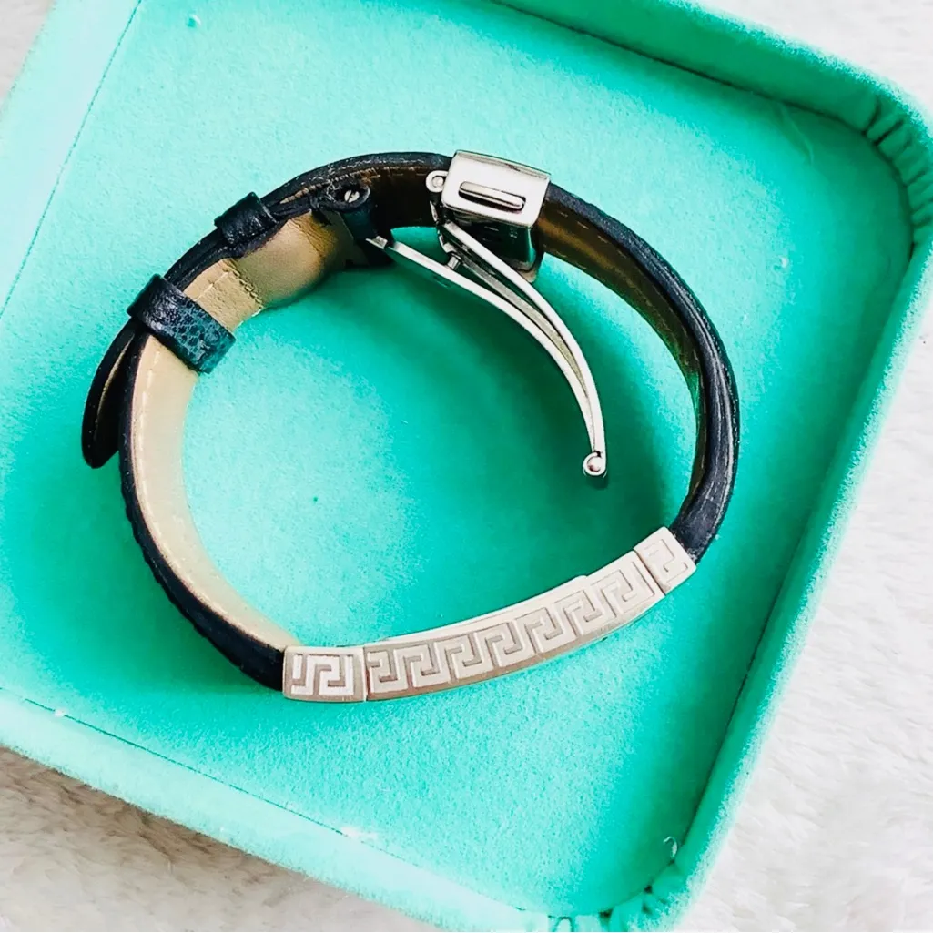 Ladies VERSACE wristwatch 💖AUTHENTIC 💖 - Image 6