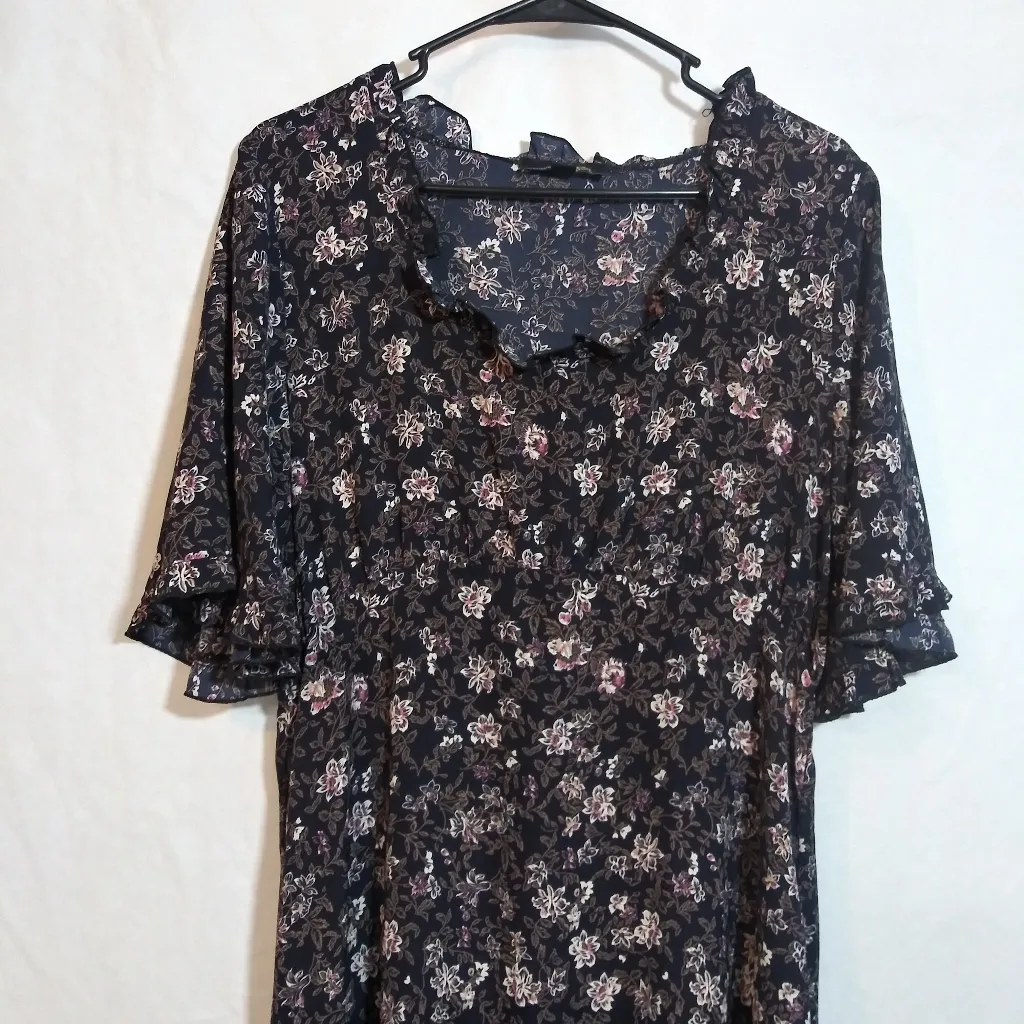 Suzanne Betro Dark Floral Black Ruffle Midi Dress Short Sleeves Size L - Image 2