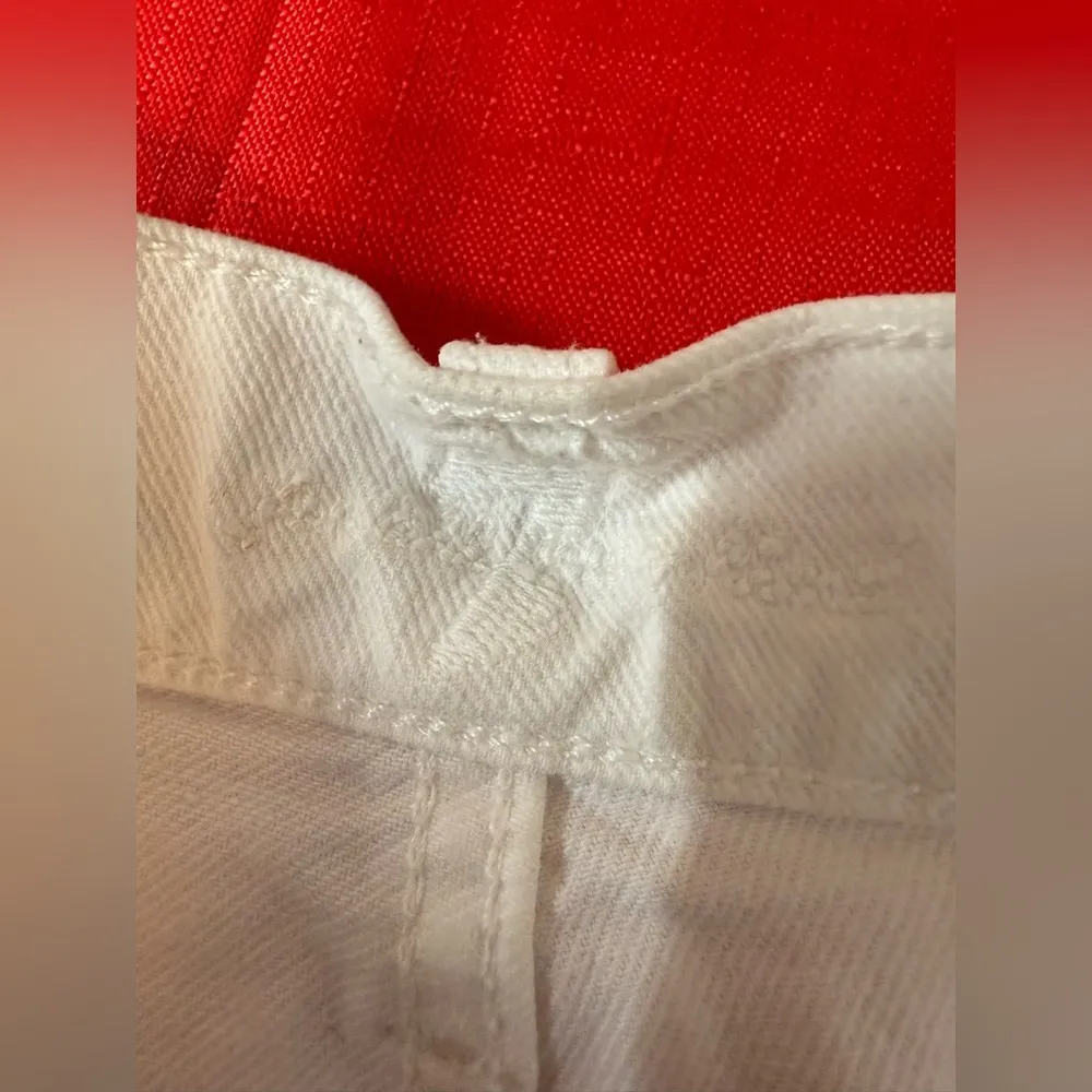 7 for All Man Kind White Cuffed Women's Shorts Size 31 - Image 3