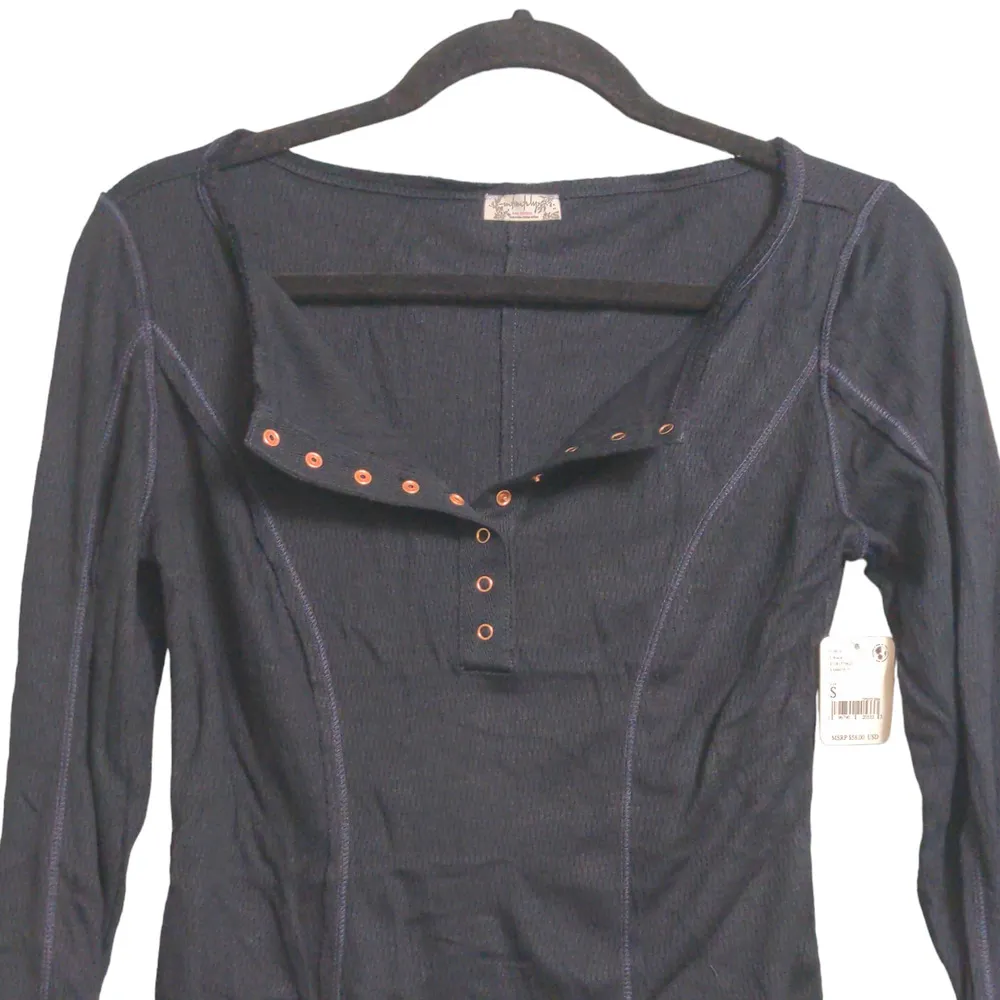 Free People Sloane Bodysuit Black Thermal Snaps Thumbholes Raw Edge S New - Image 3