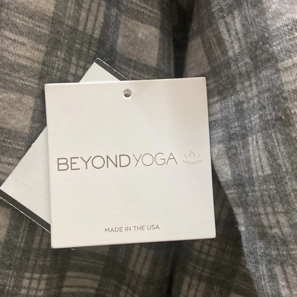 NWT Beyond Yoga Hacci Raglan plaid Pullover XXL - Image 10