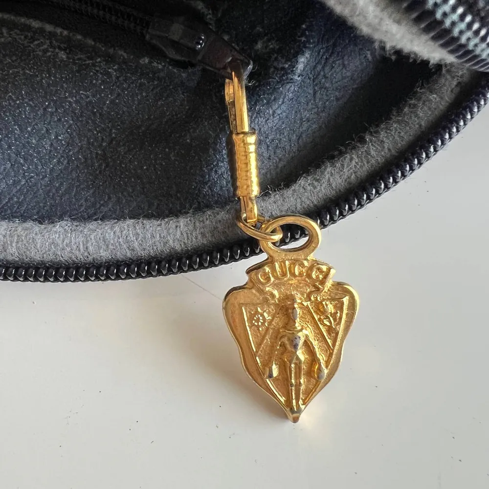 GUCCI GG Plus Navy Canvas and Leather Crossbody Bag - Image 14