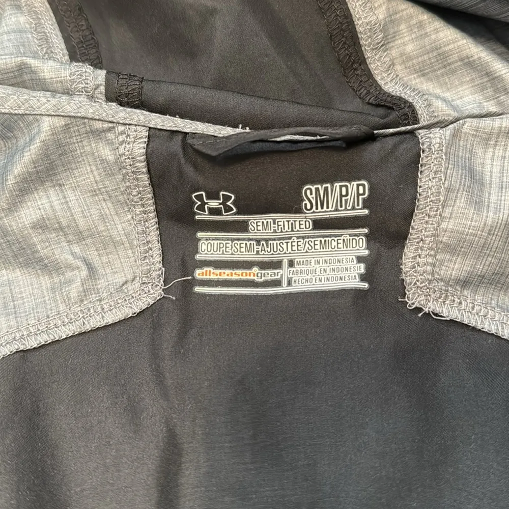 Under Armour Lightweight running jacket - Image 5