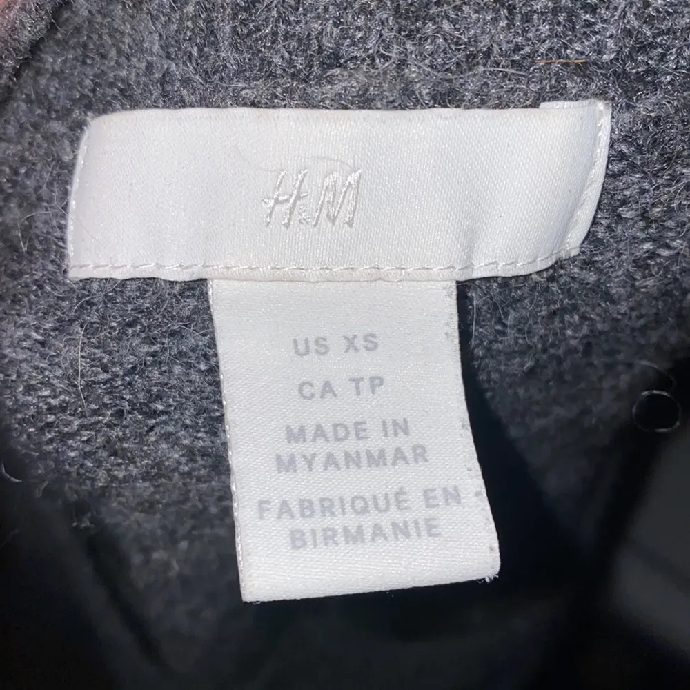 H&M Dark Grey Sweater XS - Image 5
