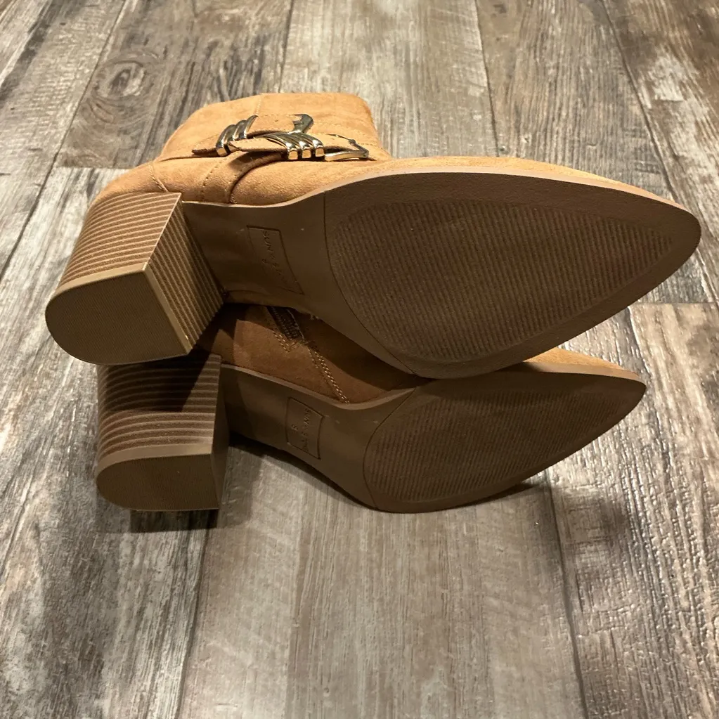 Sun + Stone Stylish Tan Ankle Boots Size 8 - Image 10