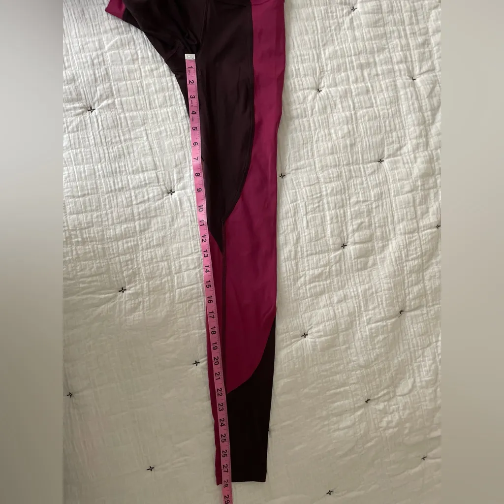 LULULEMON Wake & Train Tight Legging 28" in Black Satin / Star Ruby Size 2 - Image 14