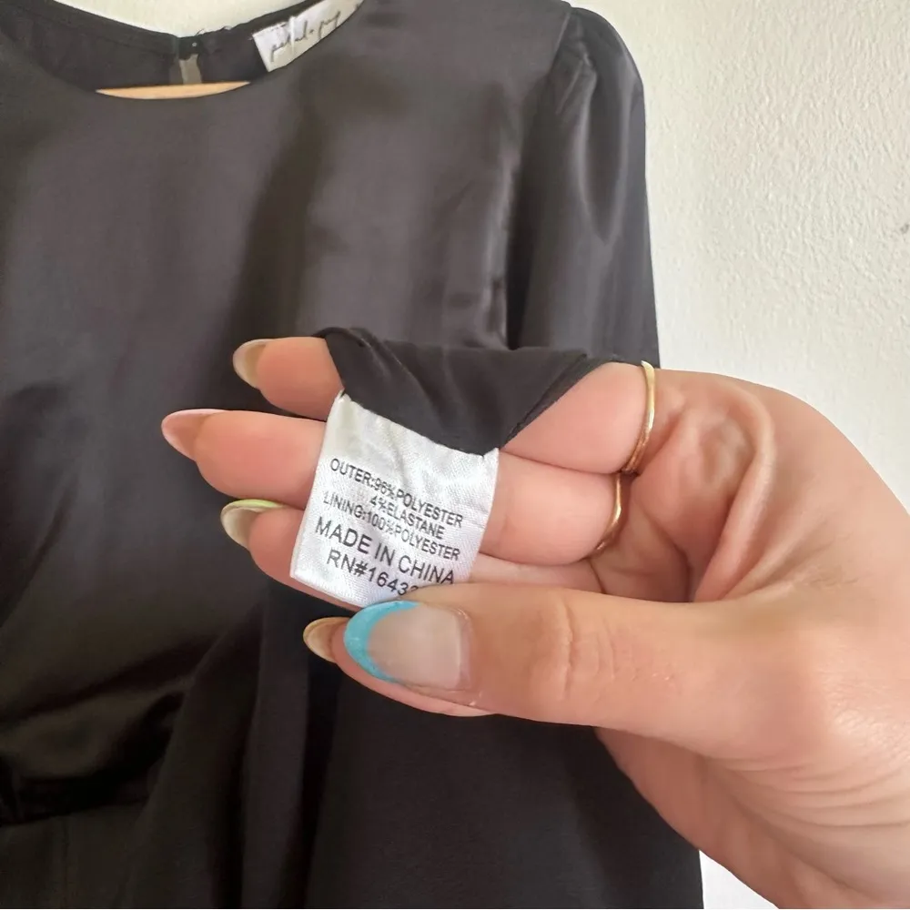 Petal and Pup NWT OPAL DRESS - BLACK SIZE 8
Sold out style! - Image 7