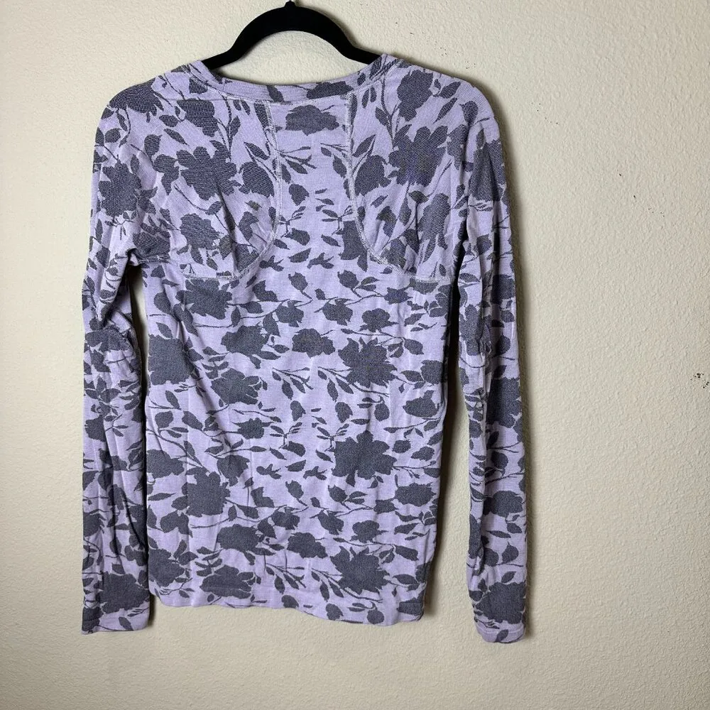 ATHLETA Floral Long Sleeve Athletic WOrk Out Top Size Medium - Image 6