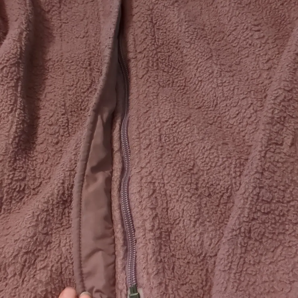 Patagonia mauve jacket size small - Image 4