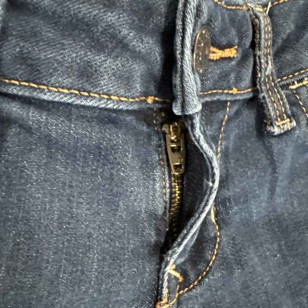 Old Navy RockStar Women 2 Shorts Blue Denim Bermuda Dark Wash Stretch Modest - Image 3