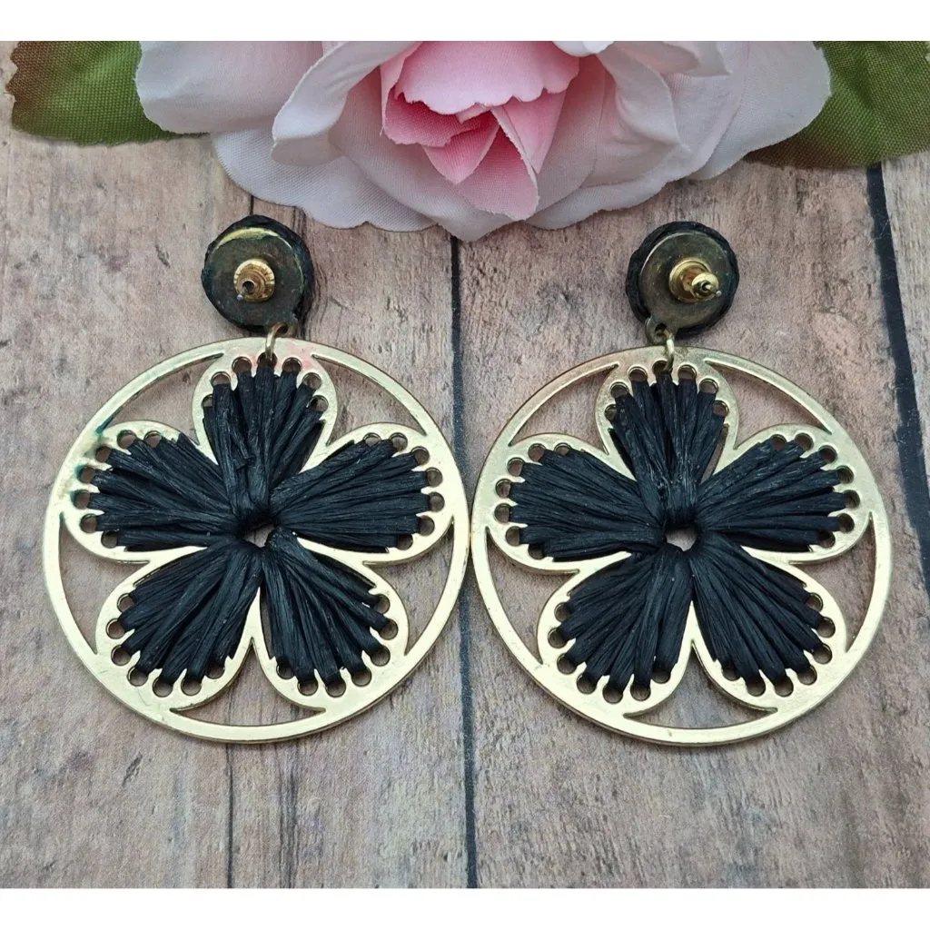 Cute Boho Gold Tone & Black Raffia Floral Flower Statement Drop Dangle Earrings - Image 6