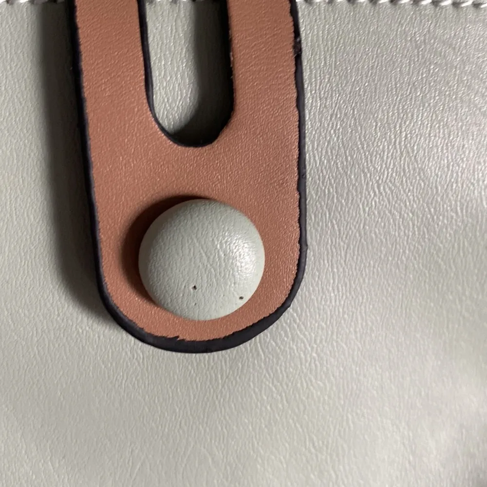 Alyssa Piju Compact Colorblock Crossbody Bag Purse Cell Phone Wallet Tan - Image 7