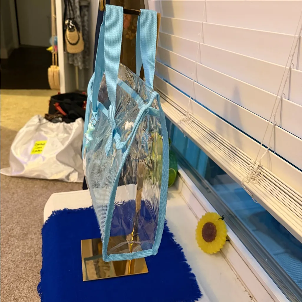 Brand new. Transparent, very thick and durable Tote with Blue Trim - Image 8