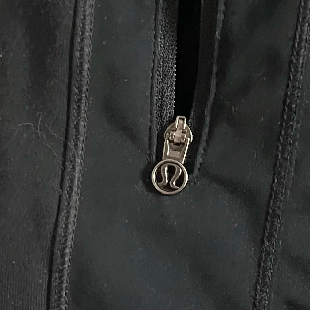 Lululemon • Run Black Stay On Course Jacket - Image 9