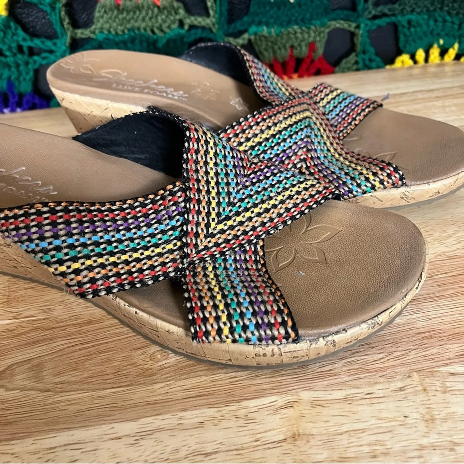 Skechers Luxe Foam Multi Color‎ Strap Wedge Size 10 - Image 6