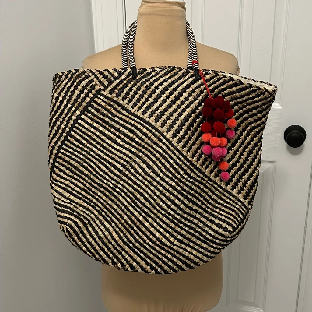 INC Stella Woven Beach Tote - Image 2