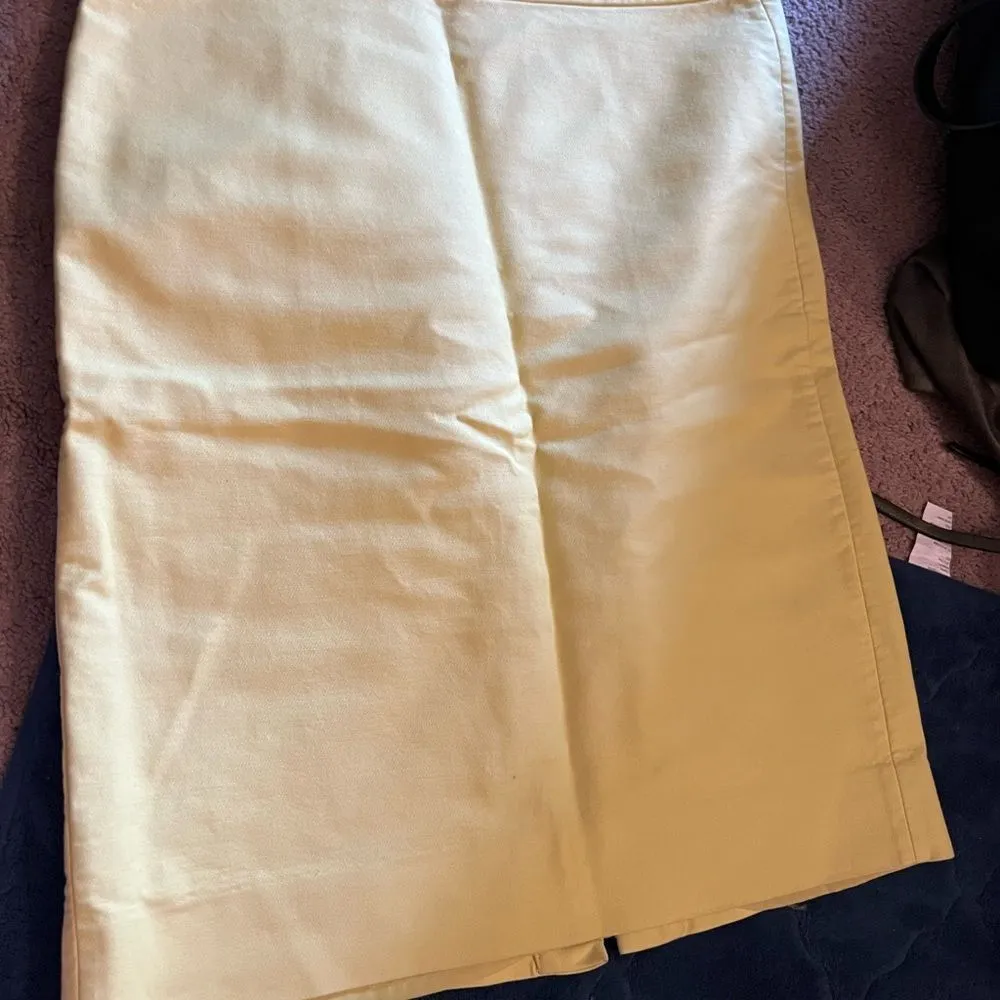 J crew yellow midi pencil skirt 8 - Image 3