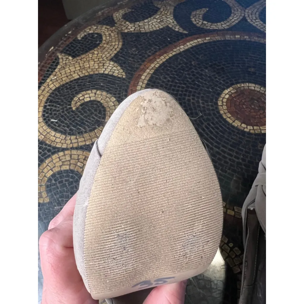 Madden Girl Taupe Faux Suede Knotted Bow Heels Women's Size 7 Slip-On Pumps - Image 11