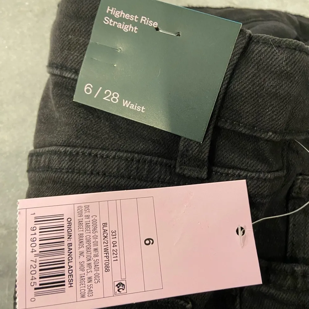 NWT Wild Fable Size 6 Highest Rise Straight Leg Black Distressed Jeans Raw Hem - Image 10