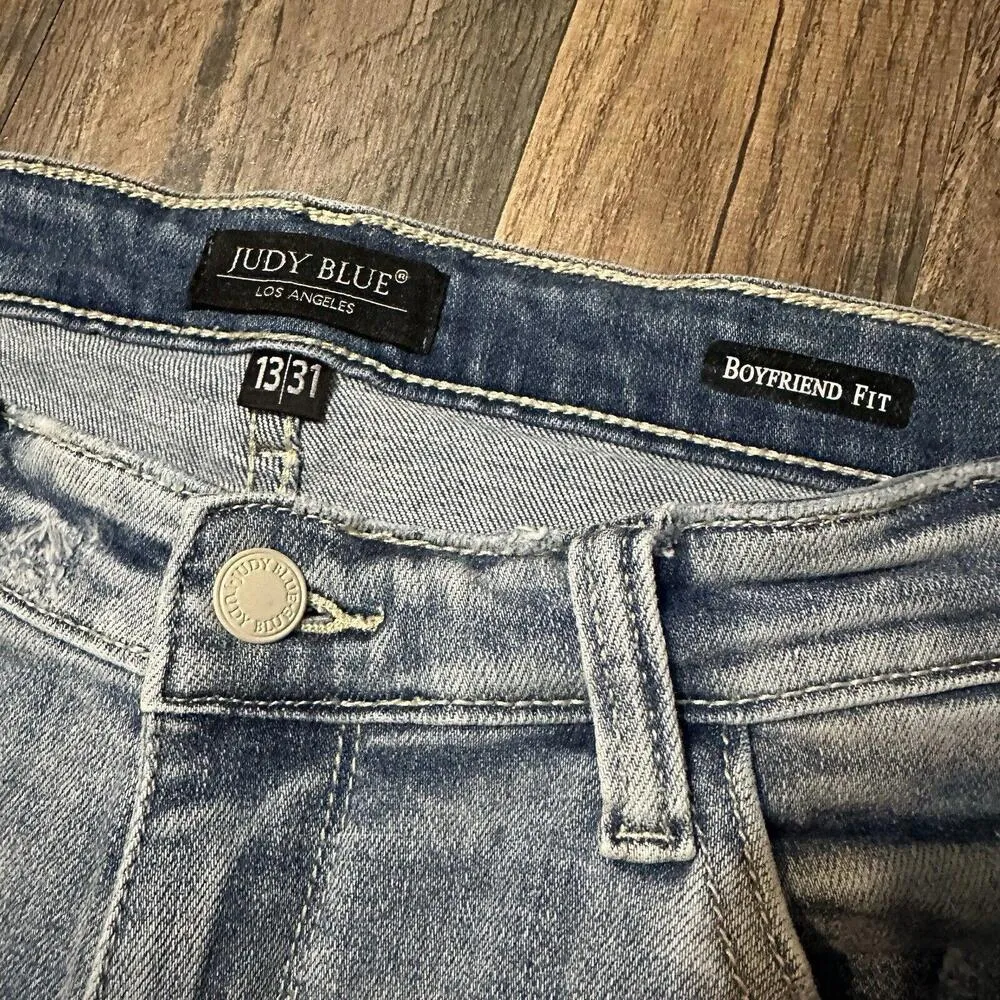 Judy Blue Boyfriend Fit Paint Splatter Distressed Stretch Jeans Size 13/31 - Image 2