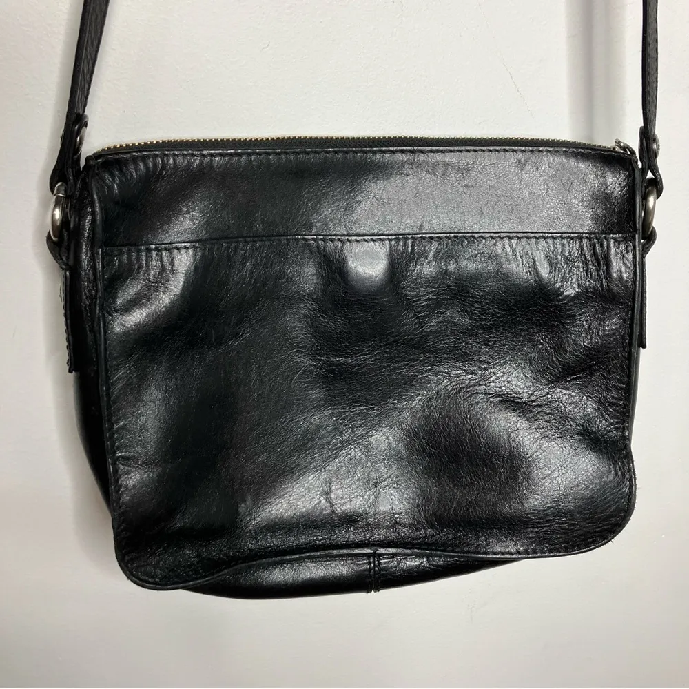Patricia Nash Nazaireā top zip crossbody bag black leather medium size - Image 7