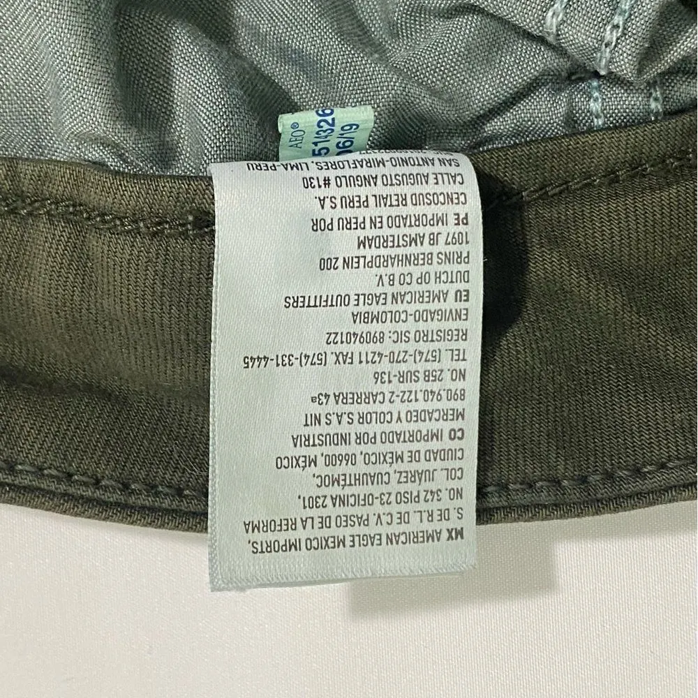 American Eagle Super Stretch Army print Jeans size 2 - Image 7