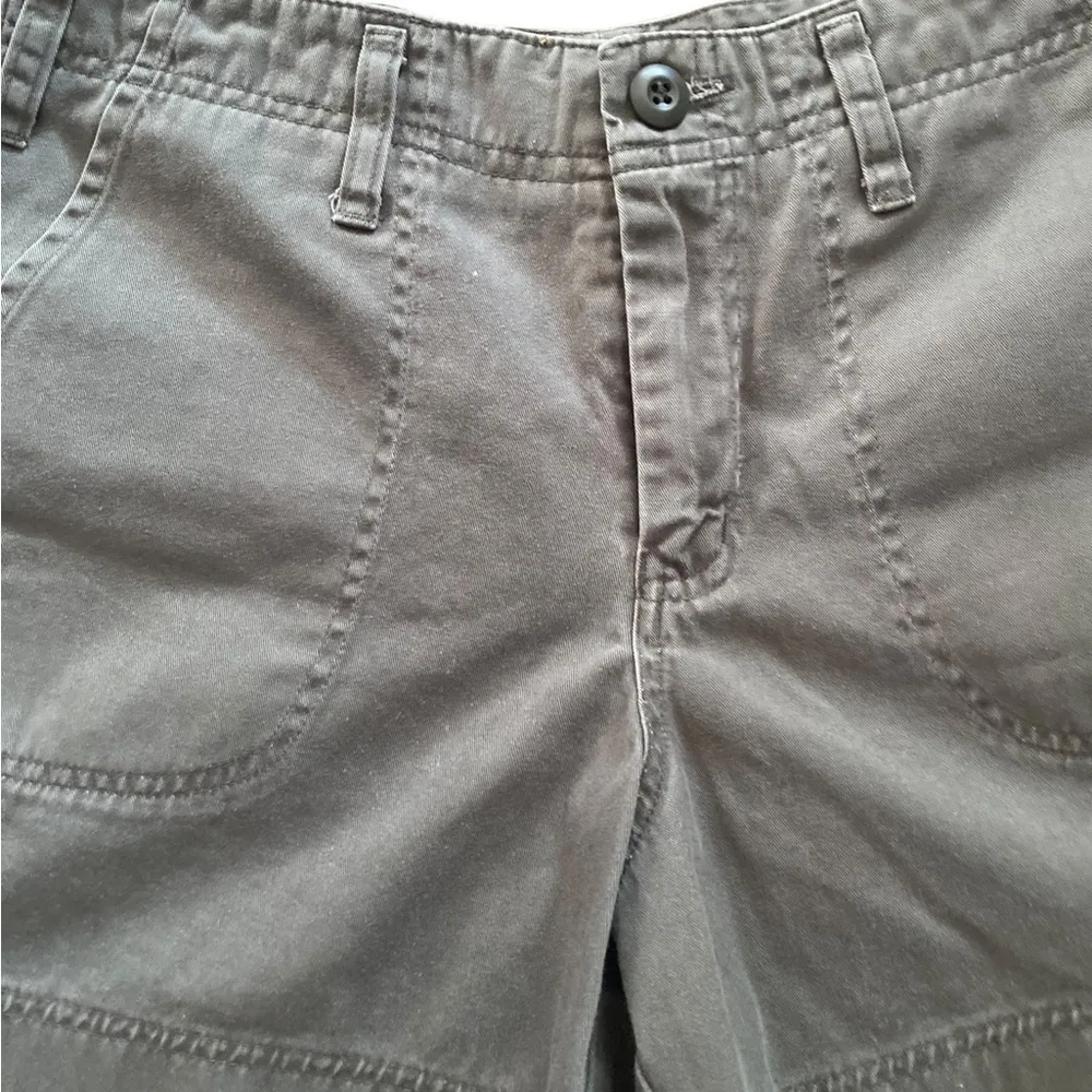 Palmettos Women's 9‎ Shorts Gray Green Summer Casual Size undefined - Image 2