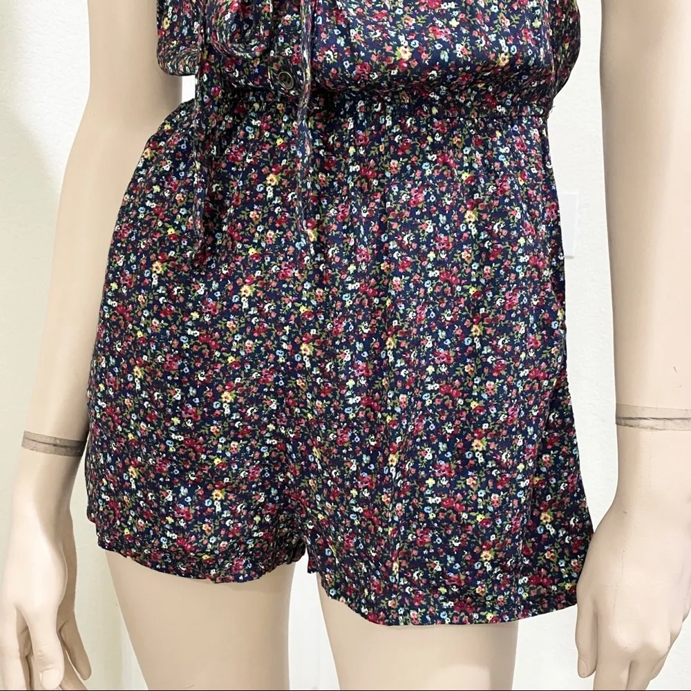 Forever 21 Floral Short Sleeves Romper S - Image 6