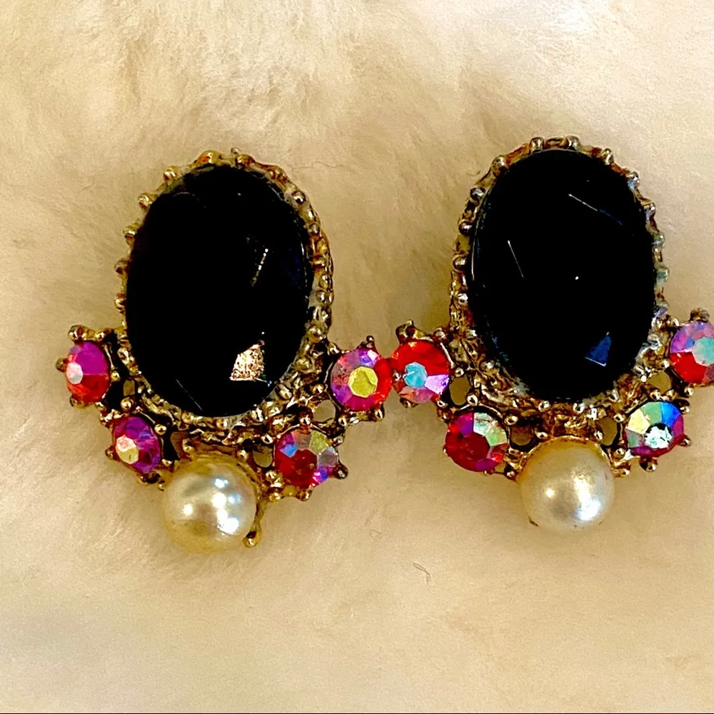 Vintage Rhinestone Clip On Earrings Black - Image 3