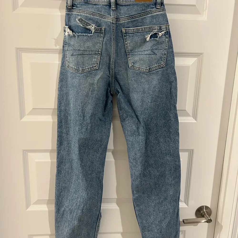 American Eagle SHORT Strigid Highest Rise Baggy Straight Jeans Blue 000 … - Image 4