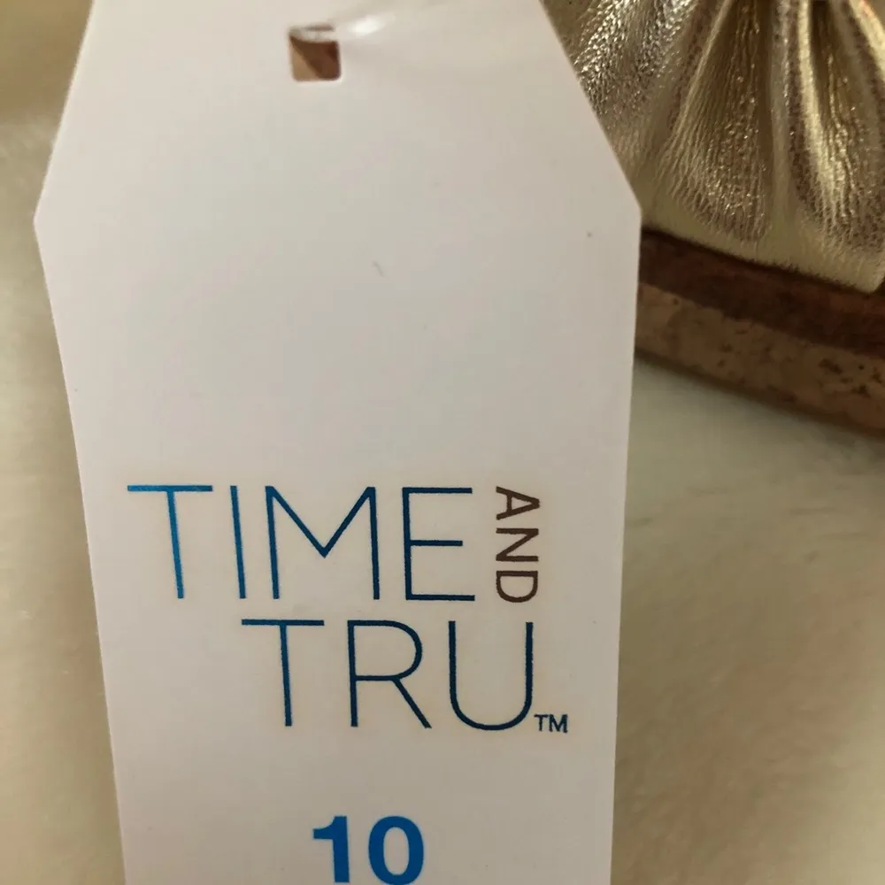 TIME and TRU Womens Comfort Gold Cork Wedge Platform Slip On Sandal Size 10 New - Image 6