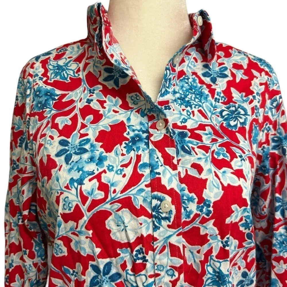 Chaps red floral button up blouse no iron top size medium - Image 2
