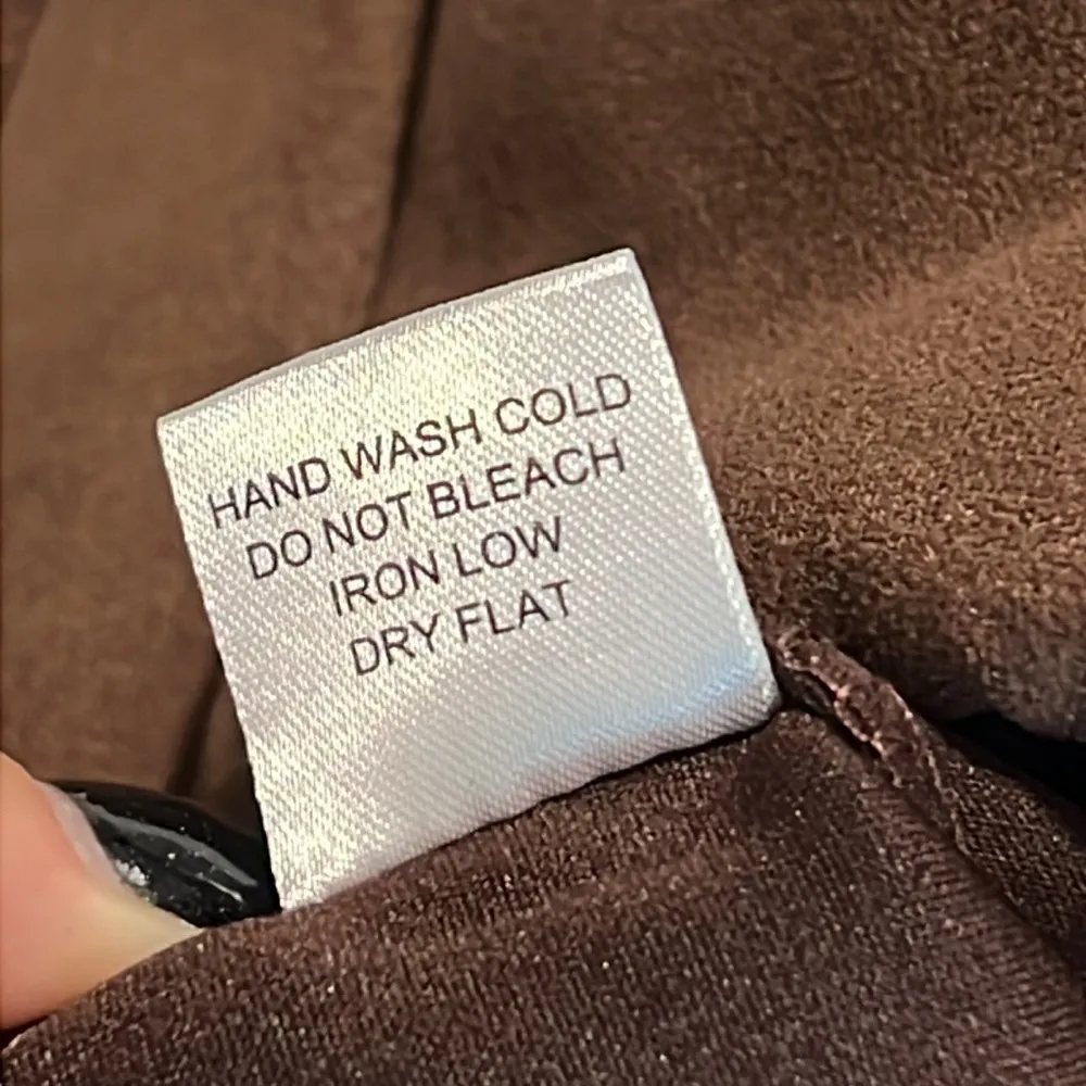 HAUTE MONDE women’s size XL wrap style feels like suede brown skort 2” inseam - Image 8