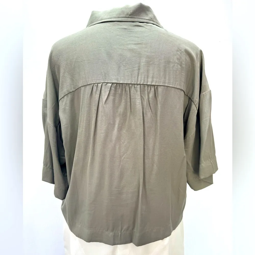 NEW Mittoshop Olive Green Lightweight Short Sleeve Button Front Blouse Normcore - Image 4
