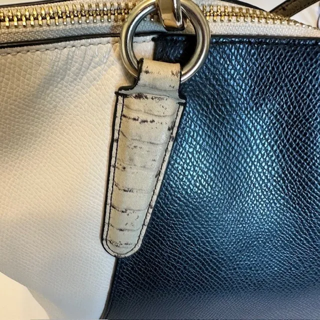 Coach Authentic  Ava Tote Large Black & Cream with Python Embossed‎ Details - Image 9