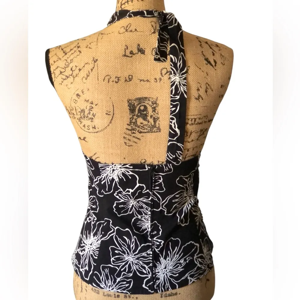 WHBM “White House Black Market”  Floral Black and White Halter Top🌺 - Image 2