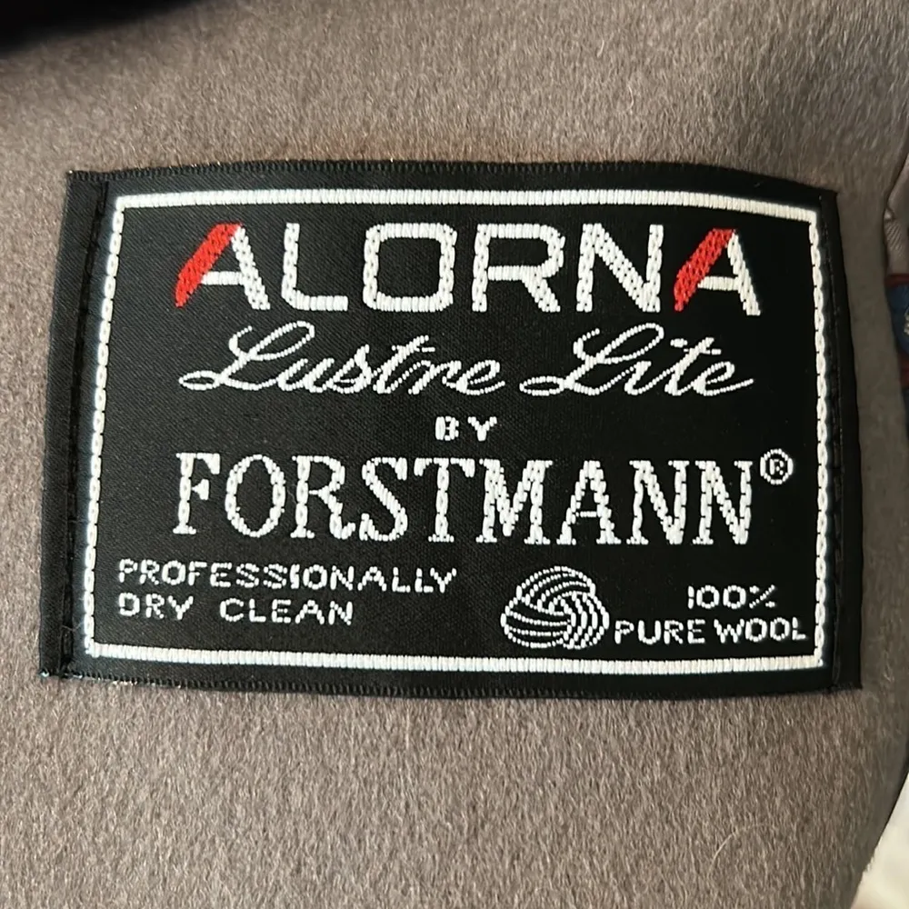 VINTAGE Alorna 100% Wool Coat with Scarf | Pockets | Fully Lined Paisley Print Brown Size undefined - Image 16