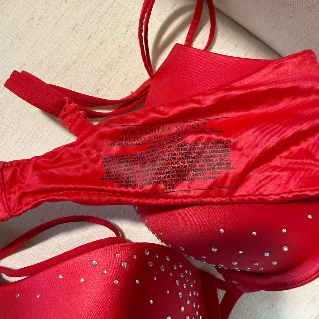 Victoria's Secret Very Sexy Red Bra with Glittering Details - Image 3