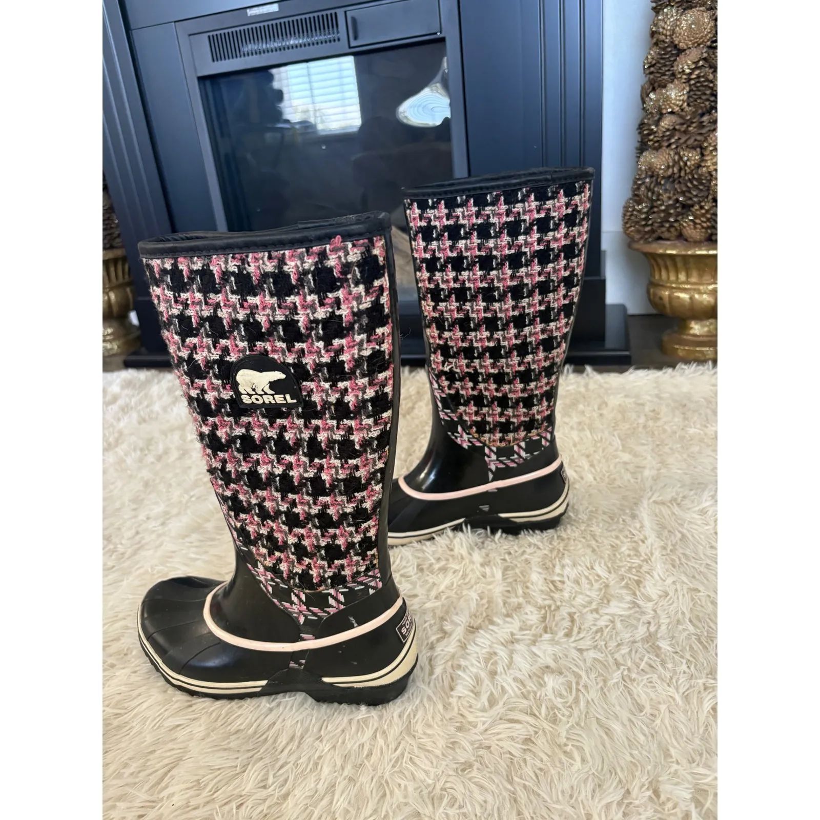 Sorel Joan of Arctic Wedge II Tall Boots‎ Houndstooth Black Pink Womens Size 6 - Image 4