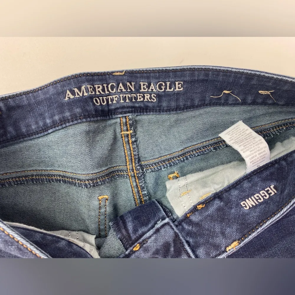American Eagle Dark Wash Jegging Size 4 Short - Image 4