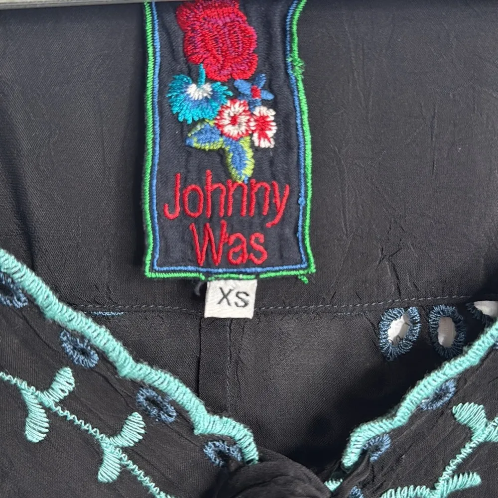 Johnny Was Black Embroidered Floral Long-Sleeve Top Tunic W1703 Sz XS - Image 4